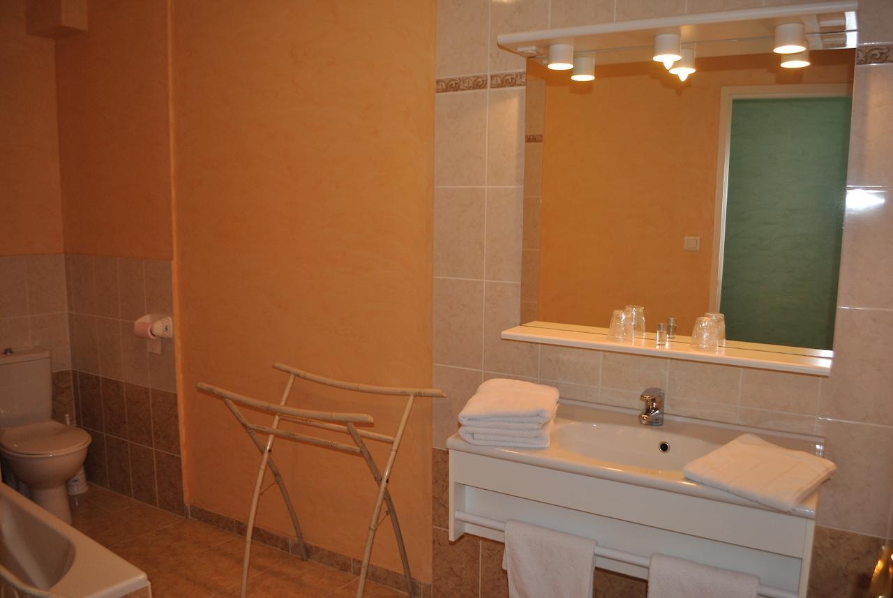 Hotel Auberge De La Nauze Sagelat Room photo